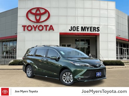 2025 Toyota Sienna XLE 8 Passenger Van Passenger Van