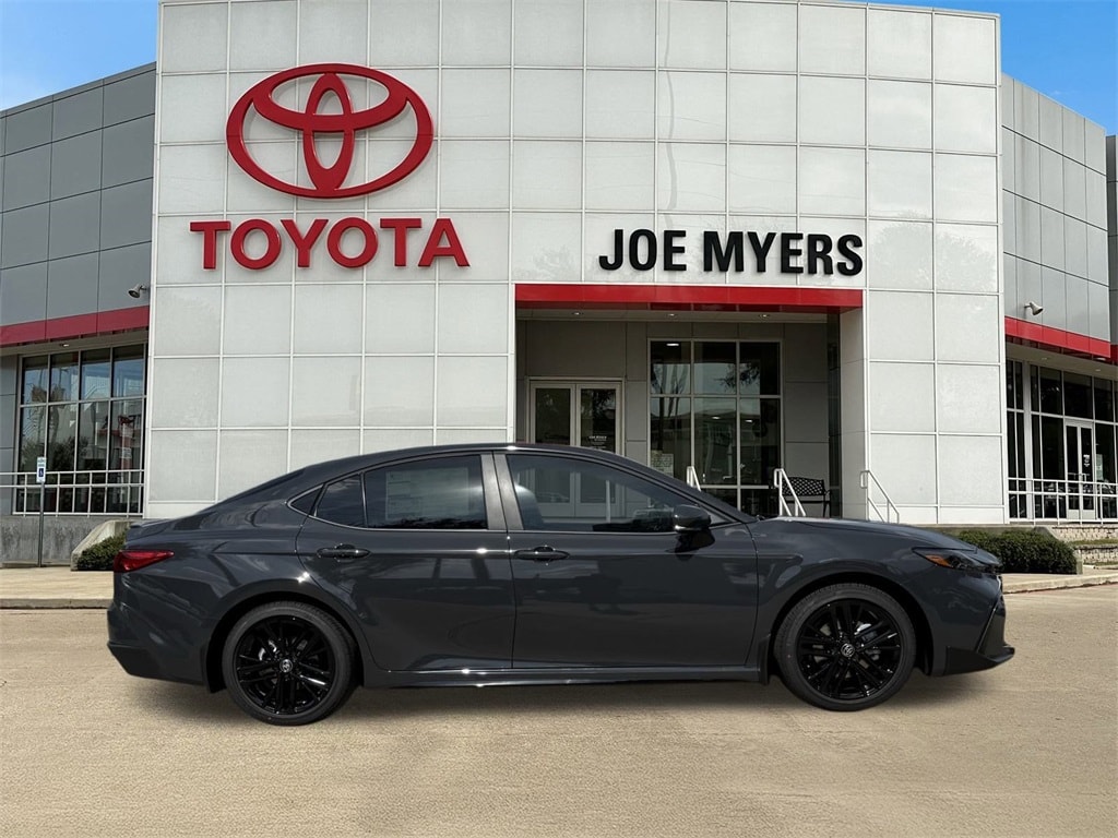 New 2026 Toyota Camry SE Sedan
