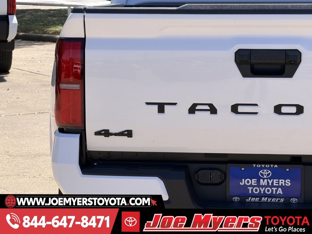 New 2026 Ice Cap Toyota SR5 image 10