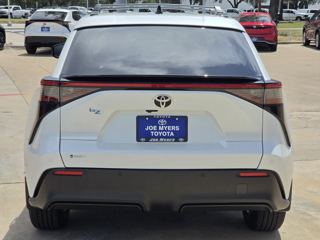 New 2026 Wind Chill Pearl Toyota XLE image 8