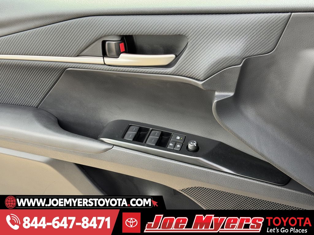 Used 2025 Heavy Metal Toyota SE image 26