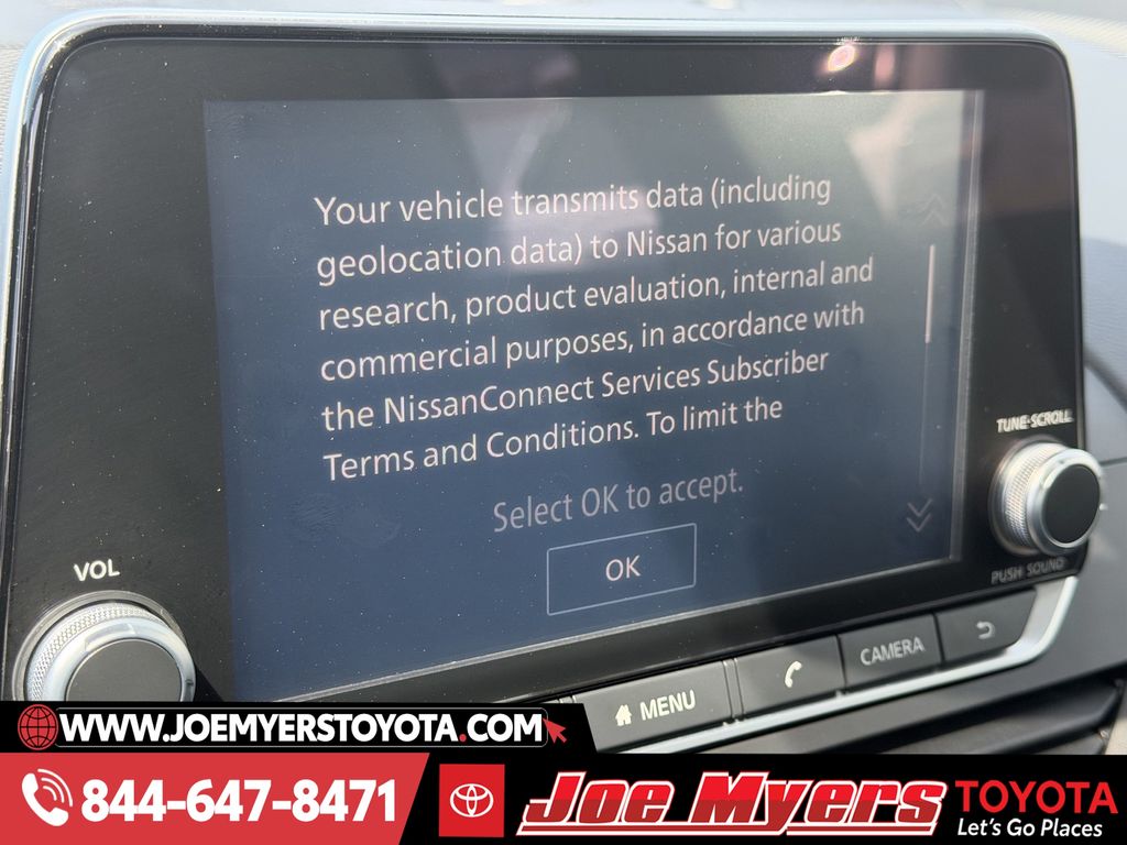 Used 2025 Gun Metallic Nissan 2.5 SV image 17