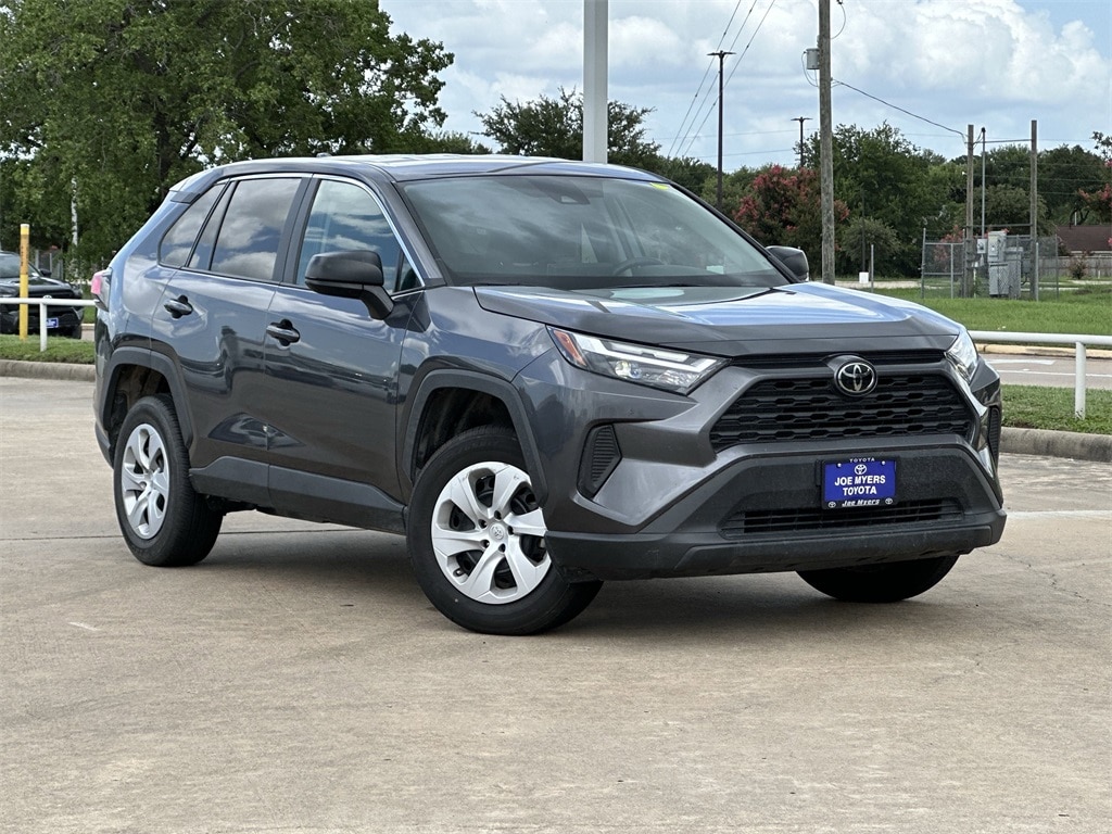 Used 2024 Toyota RAV4 LE with VIN 2T3F1RFVXRC443698 for sale in Northfield, Minnesota
