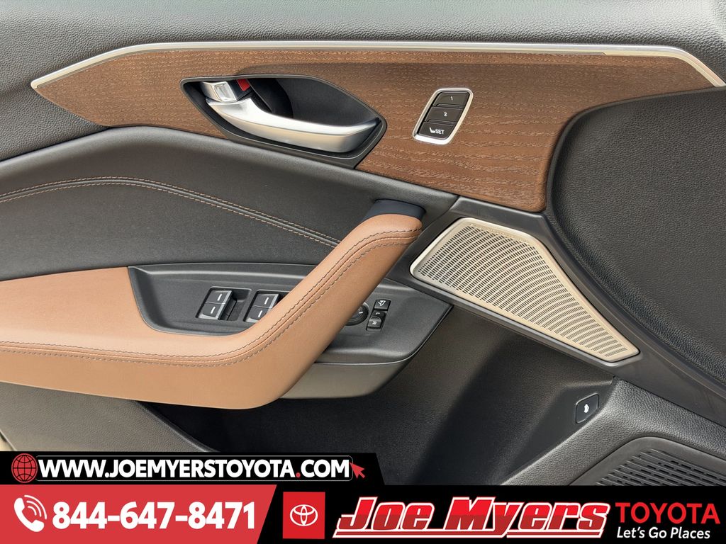 Used 2023 Majestic Black Pearl Acura Advance image 26