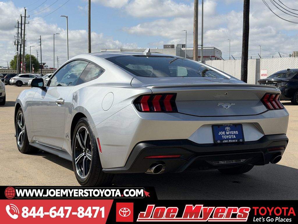 Used 2025 Silver Metallic Ford Ecoboost Premium image 7