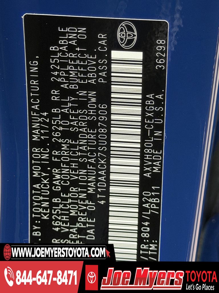 Used 2025 Reservoir Blue Toyota XLE image 32