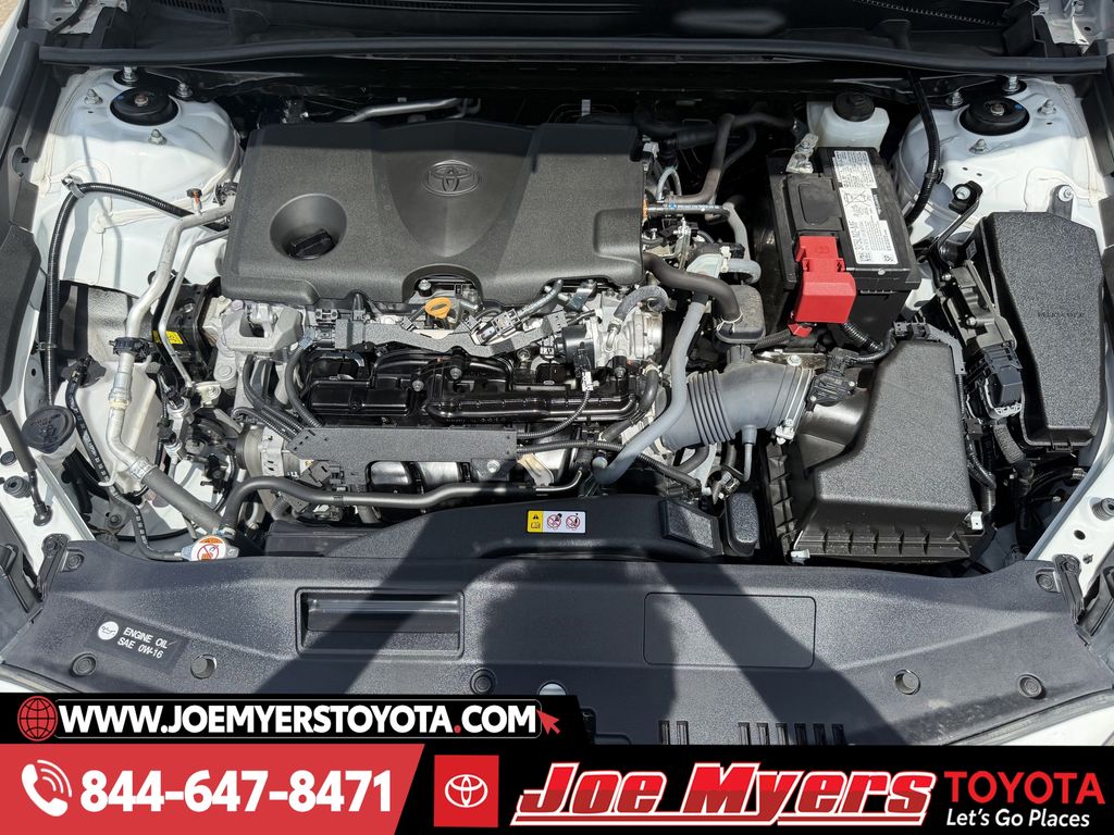 Used 2023 Ice Cap Toyota SE image 30