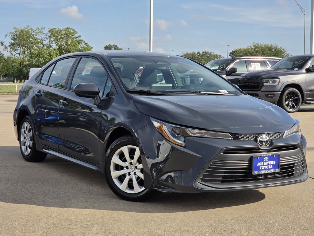 Used 2025 Underground Toyota LE image 2