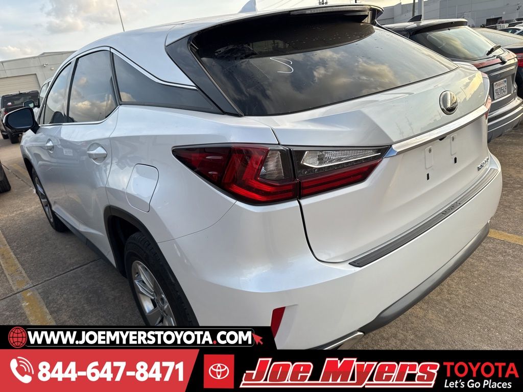 Used 2019 White Lexus 350 image 4