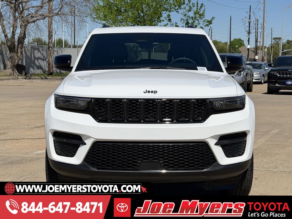 Used 2025 Bright White Clearcoat Jeep Altitude image 3