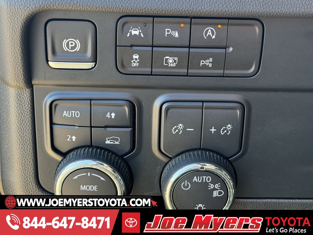 Used 2025 Black Chevrolet LT image 25