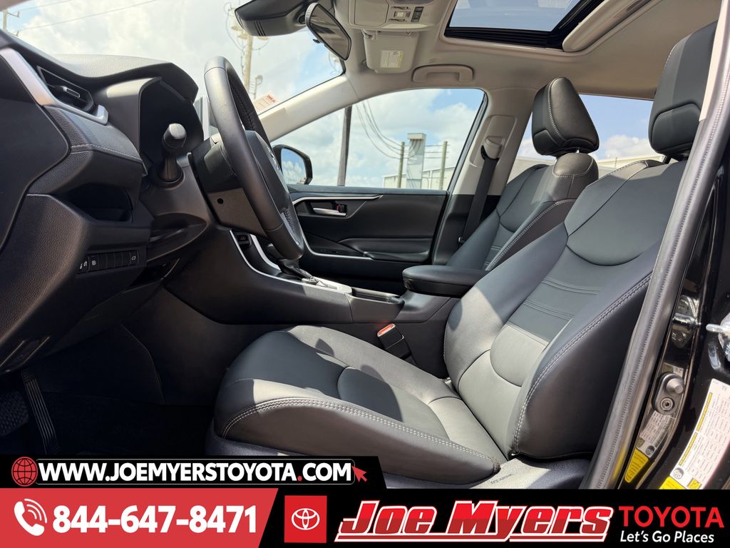 Used 2024 Midnight Black Metallic Toyota XLE Premium image 27