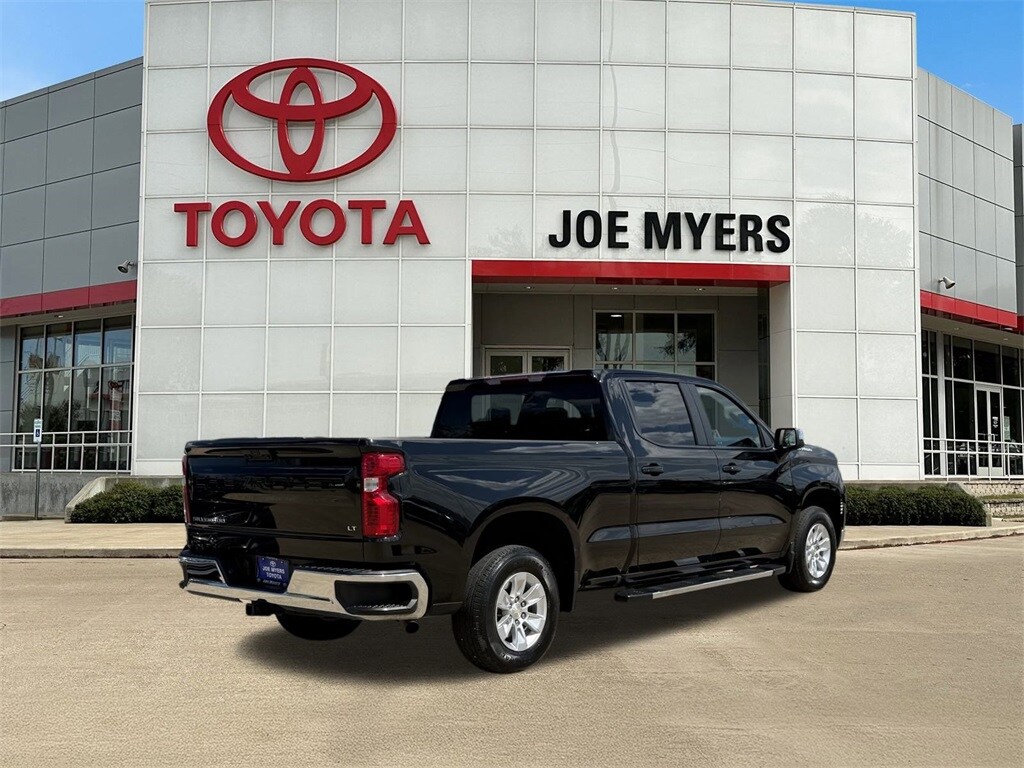 2024 Chevrolet Silverado 1500 LT photo 4