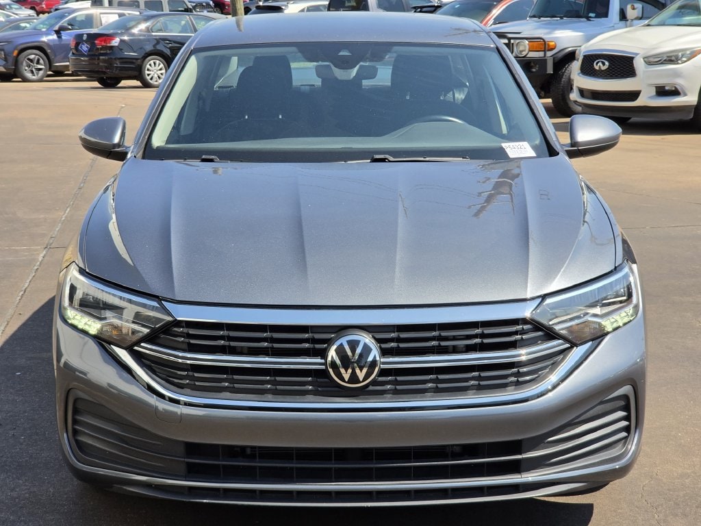 Used 2024 Gray Volkswagen 1.5T S image 3