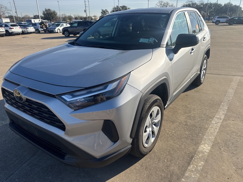 2025 Toyota RAV4 LE