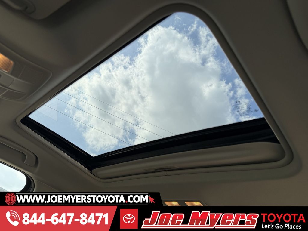 Used 2025 Jet Black Mica Mazda 2.5 S Preferred Package image 29