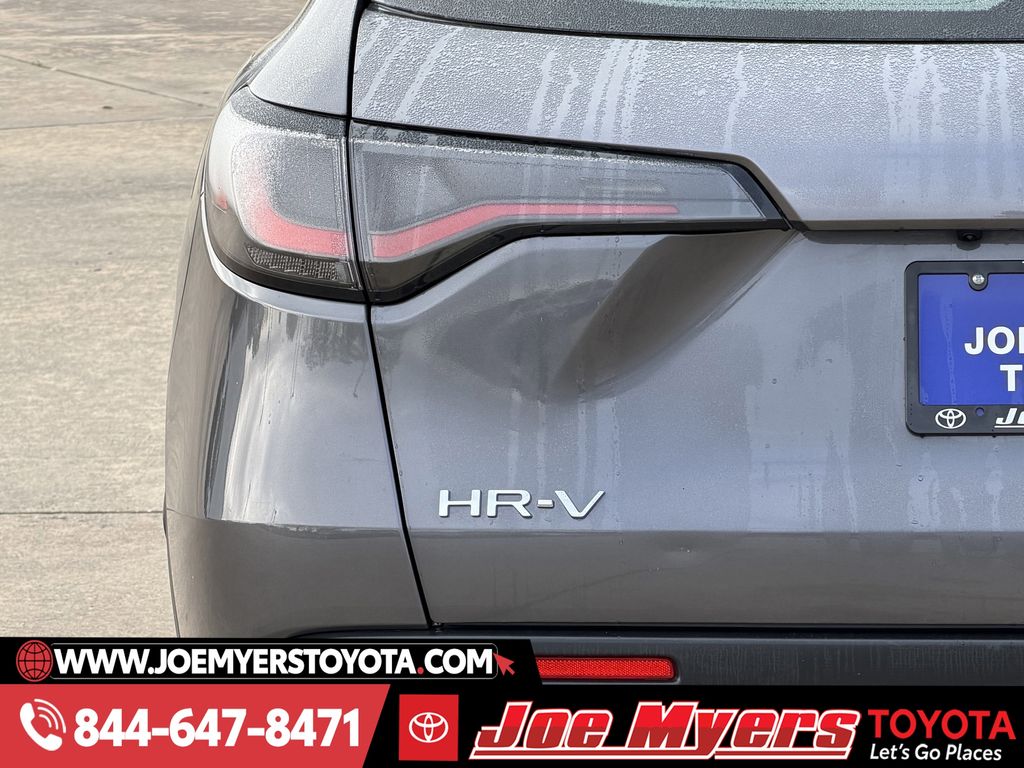 Used 2025 Urban Gray Pearl Honda LX image 9