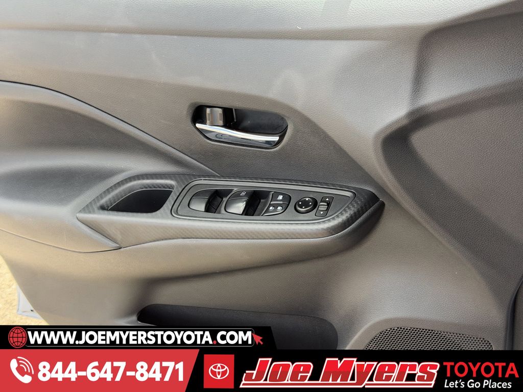 Used 2025 Gray Sky Pearl Nissan 1.6 SV image 24