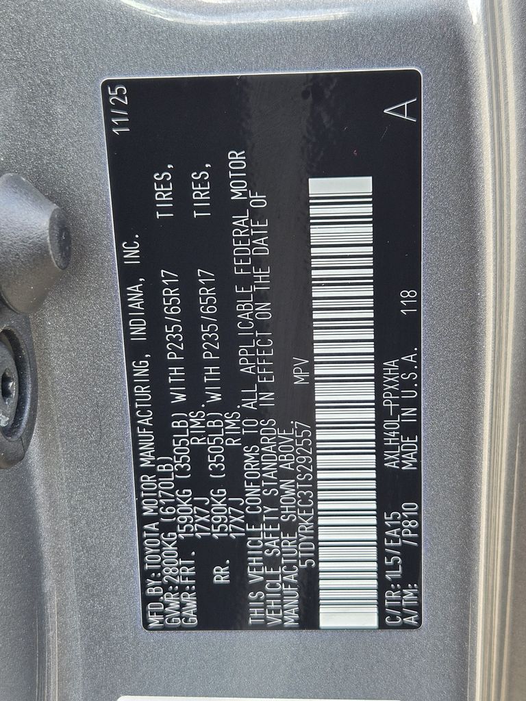 Used 2026 Heavy Metal Toyota XLE image 33