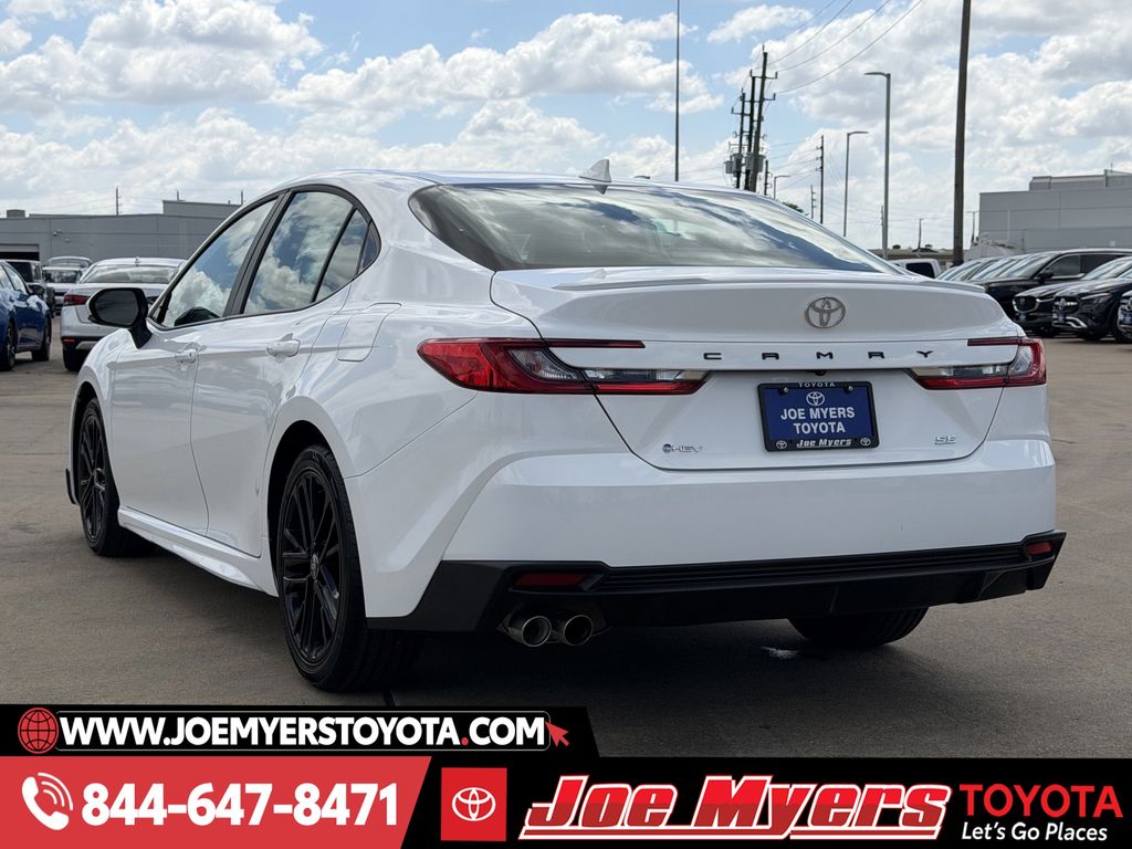 Used 2025 Ice Cap Toyota SE image 7