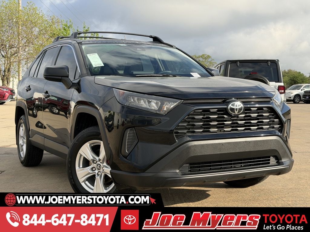 Used 2021 Toyota RAV4 LE SUV