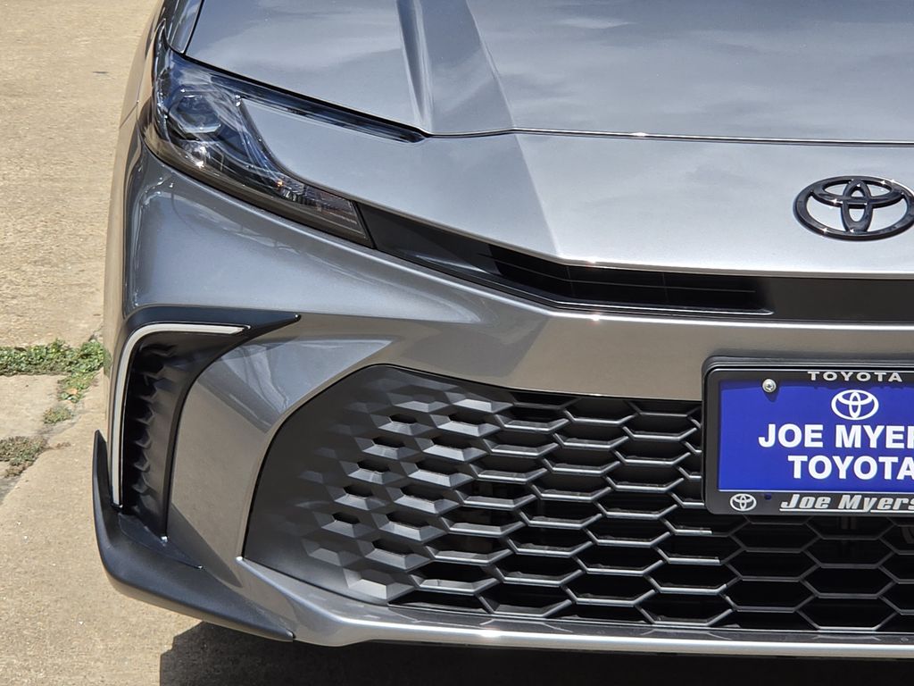 New 2026 Heavy Metallic Toyota SE image 5
