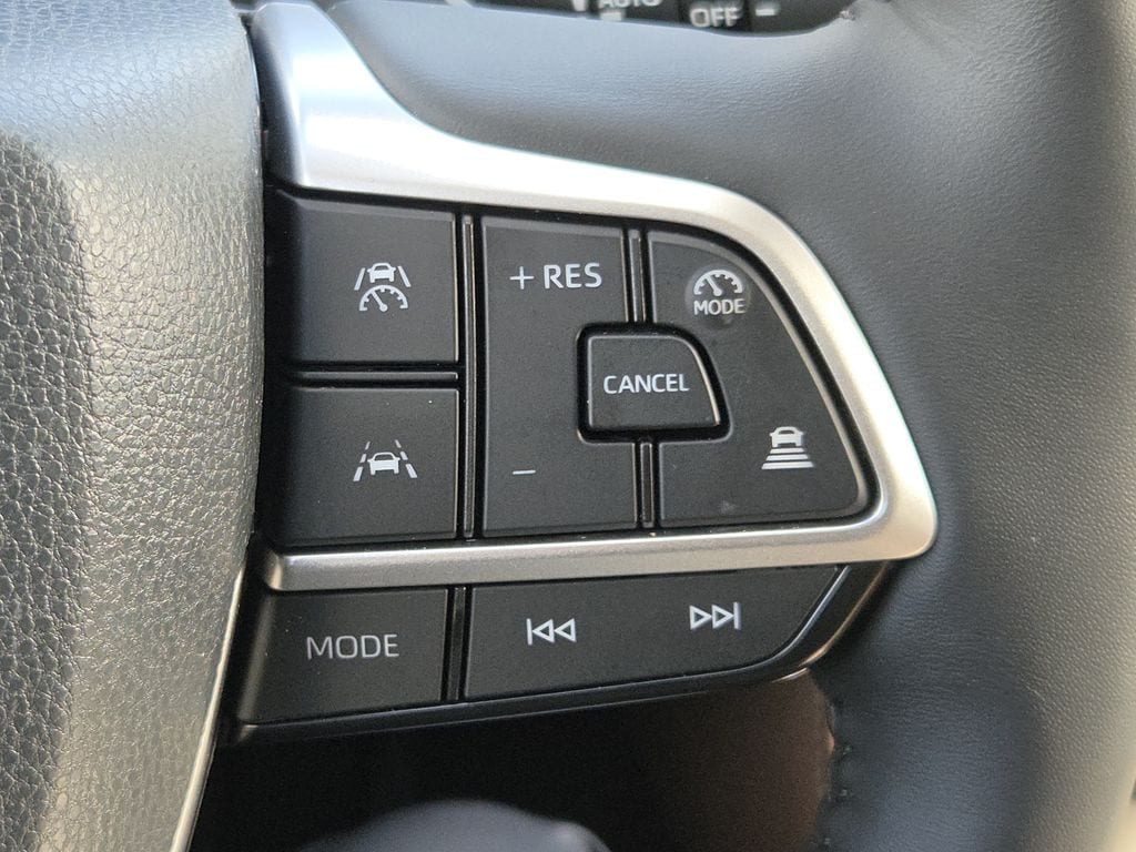 Used 2026 Pearl Toyota Platinum image 23