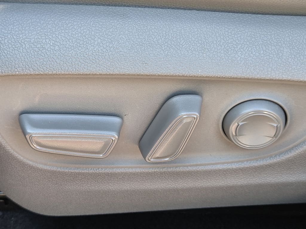 Used 2022 Moon Dust Toyota XLE image 28
