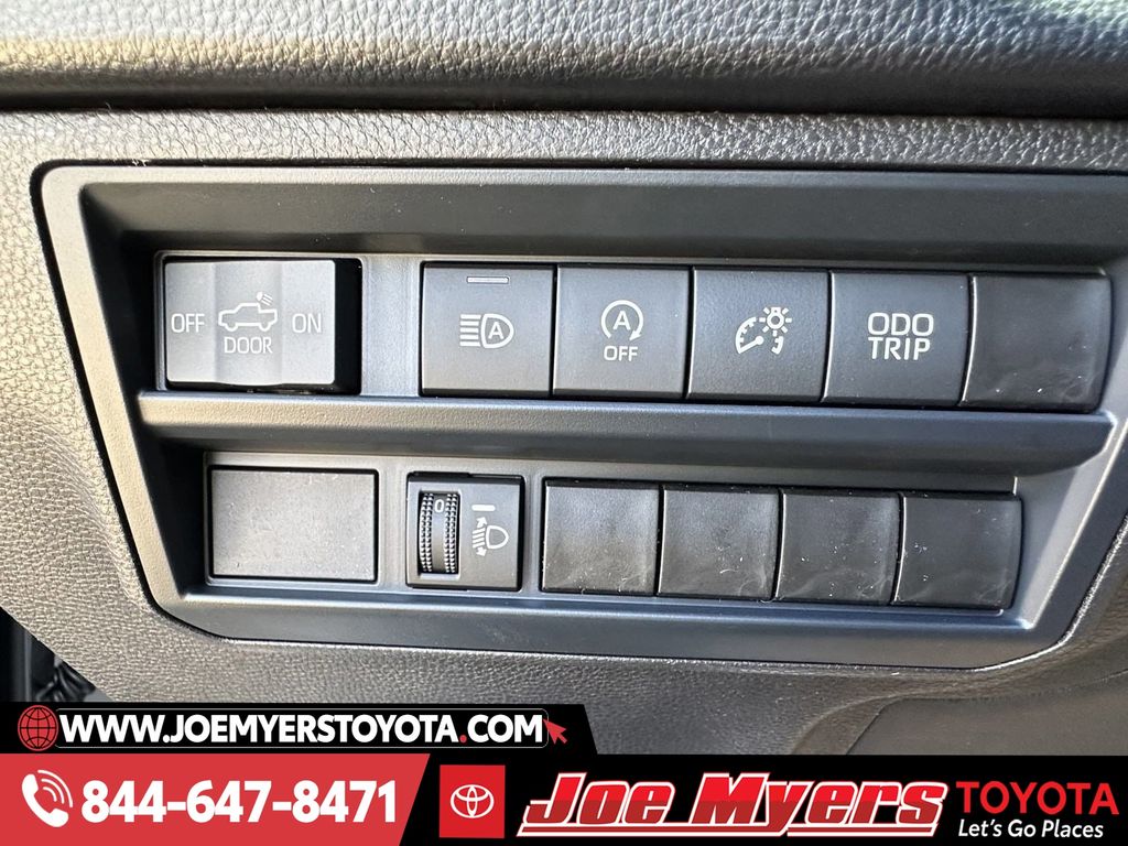 2025 Toyota Tundra SR5 - Photo 16