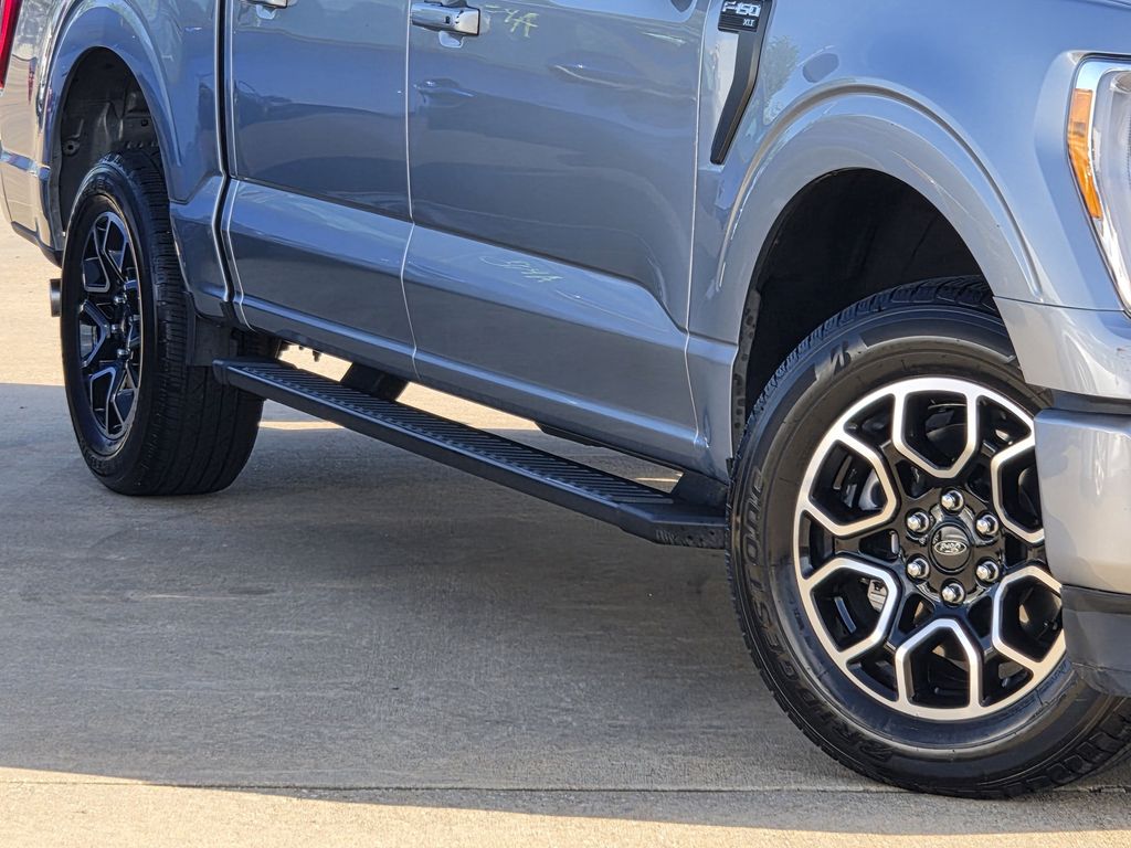 Used 2023 Iconic Silver Metallic Ford XLT image 11