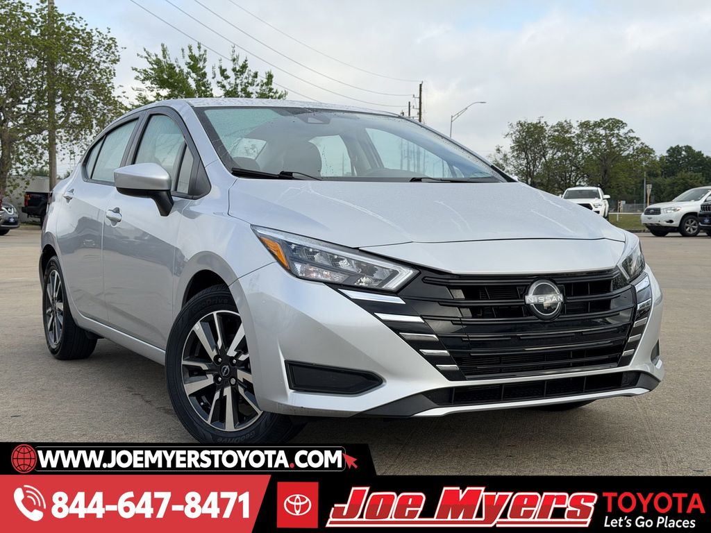 Used 2025 Brilliant Silver Metallic Nissan 1.6 SV image 2