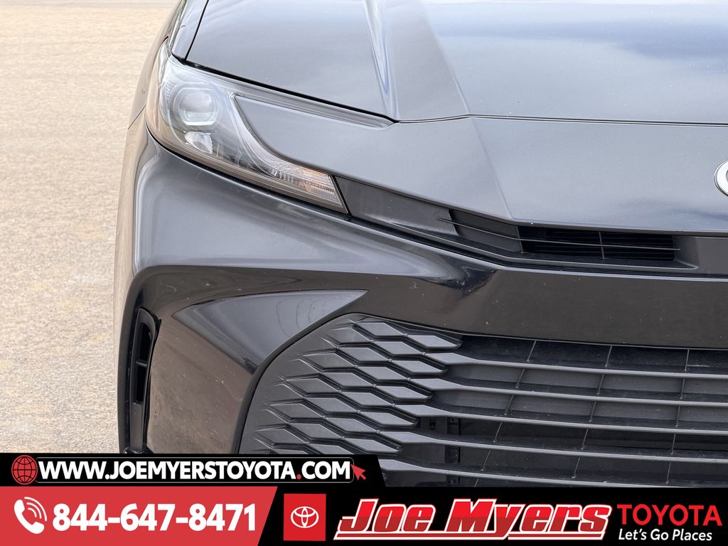 Used 2025 Midnight Black Metallic Toyota LE image 5
