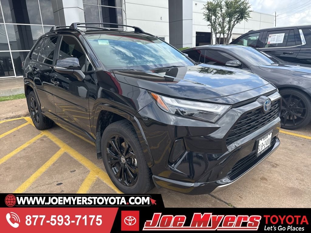 Used 2022 Toyota RAV4 Hybrid SE SUV