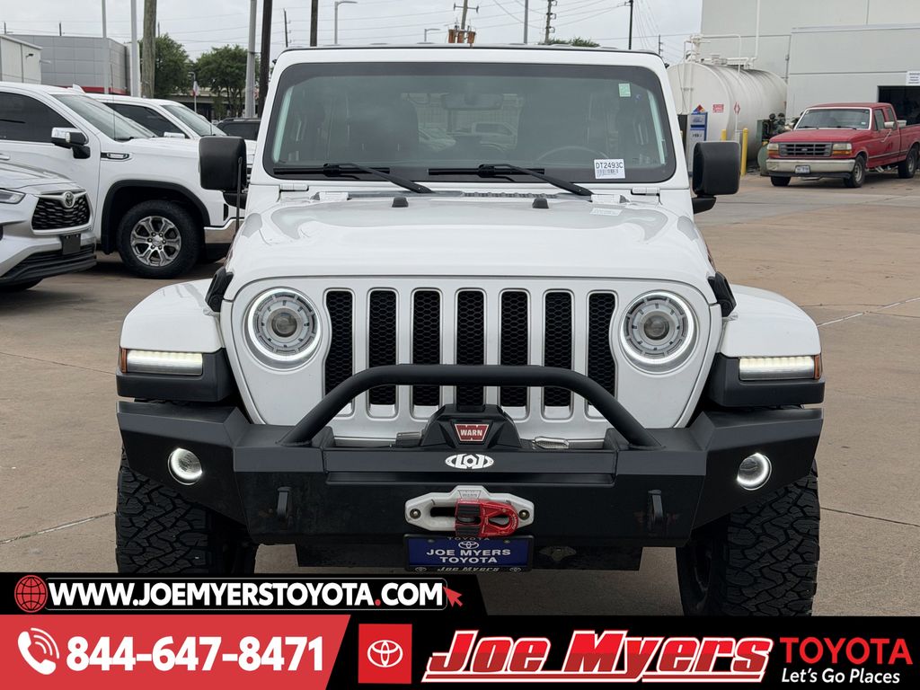 Used 2018 Bright White Clearcoat Jeep Unlimited Sahara image 3