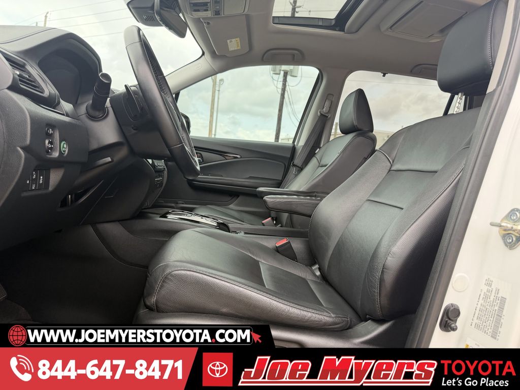 Used 2021 Platinum White Pearl Honda Touring image 27