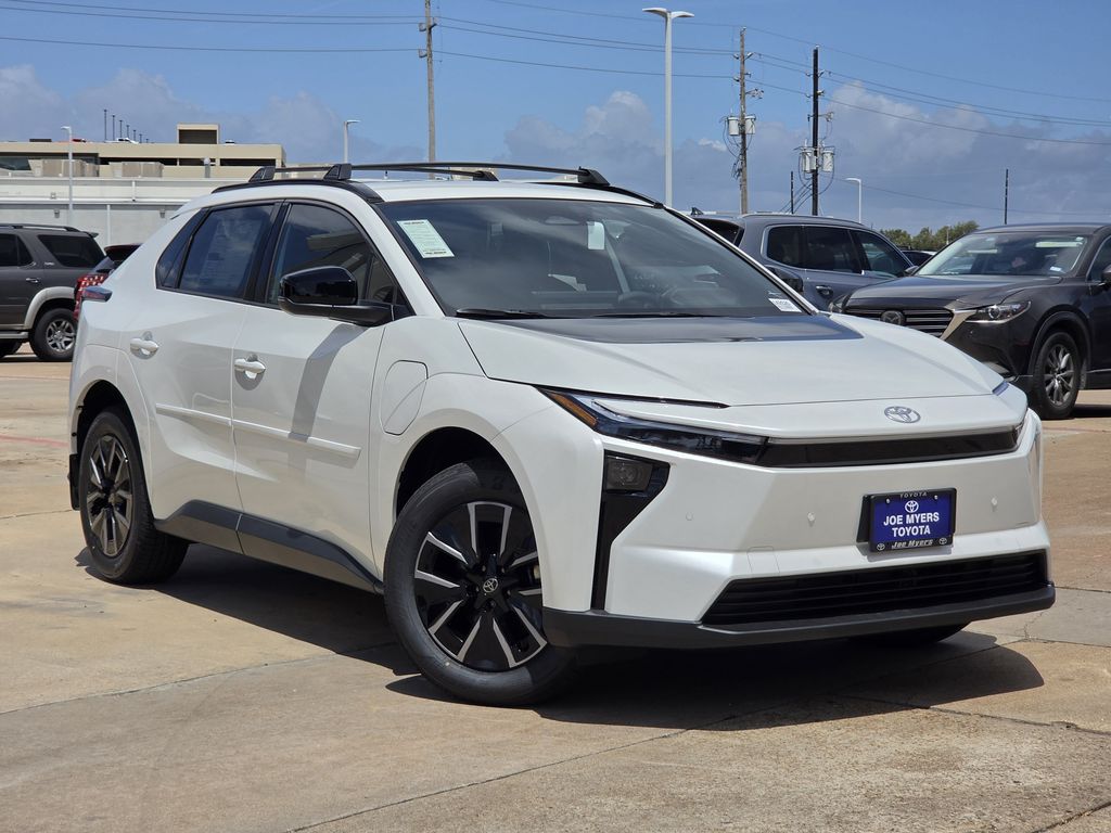 New 2026 Wind Chill Pearl Toyota XLE image 2