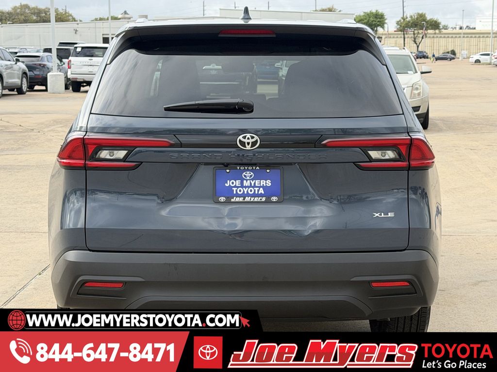 Used 2025 Storm Cloud Toyota XLE image 8