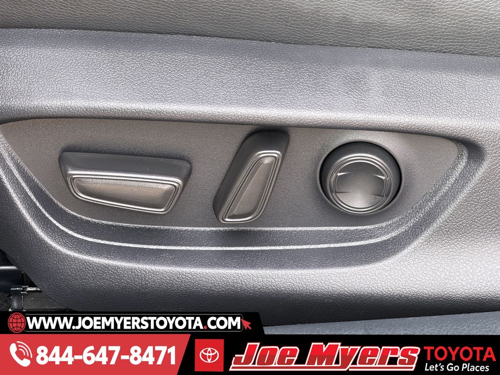 Used 2025 Heavy Metal Toyota SE image 28