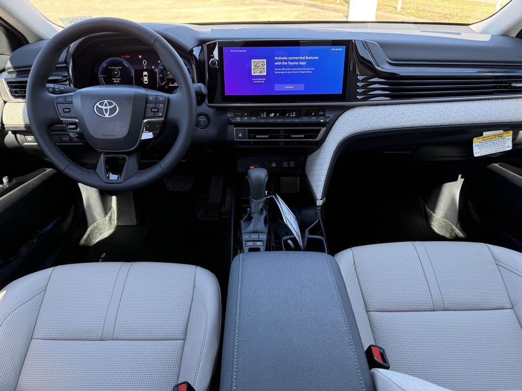 2026 Toyota Camry XLE - Photo 9