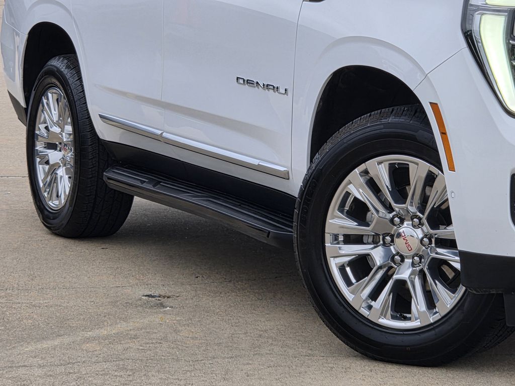 Used 2025 Summit White GMC Denali image 11