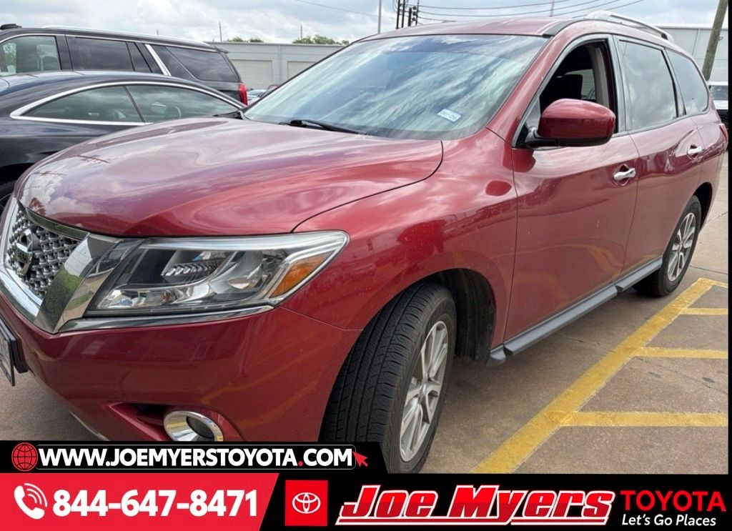 Used 2016 Nissan Pathfinder SV SUV