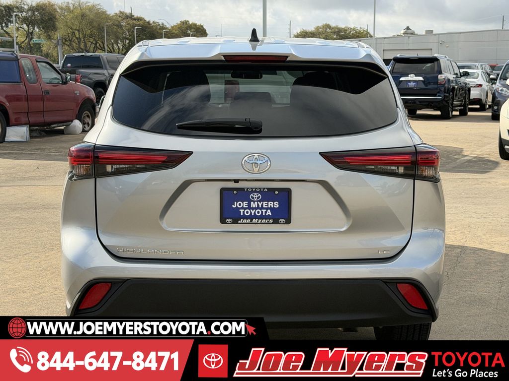 Used 2025 Celestial Silver Metallic Toyota LE image 8