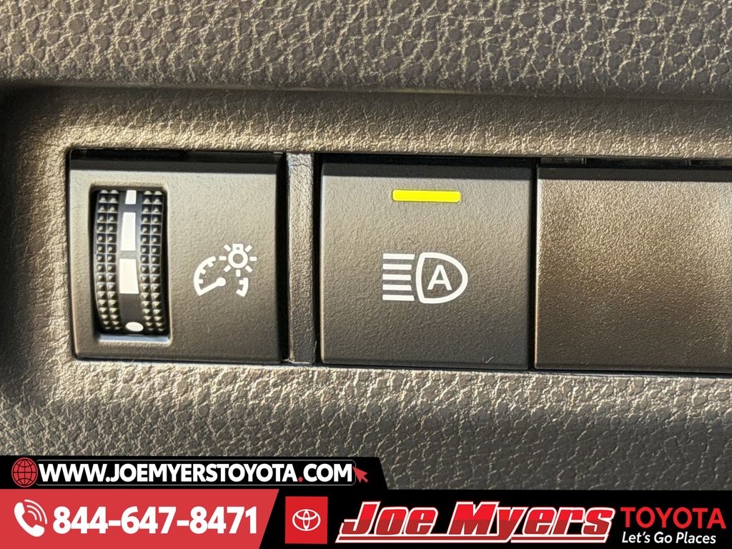 Used 2025 Silver Sky Metallic Toyota XLE image 25