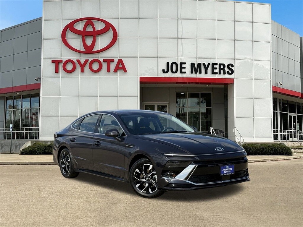 Used 2024 Hyundai Sonata SEL Sedan
