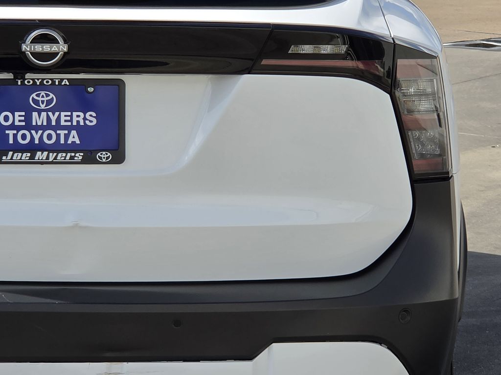 Used 2025 Fresh Powder Nissan S image 9