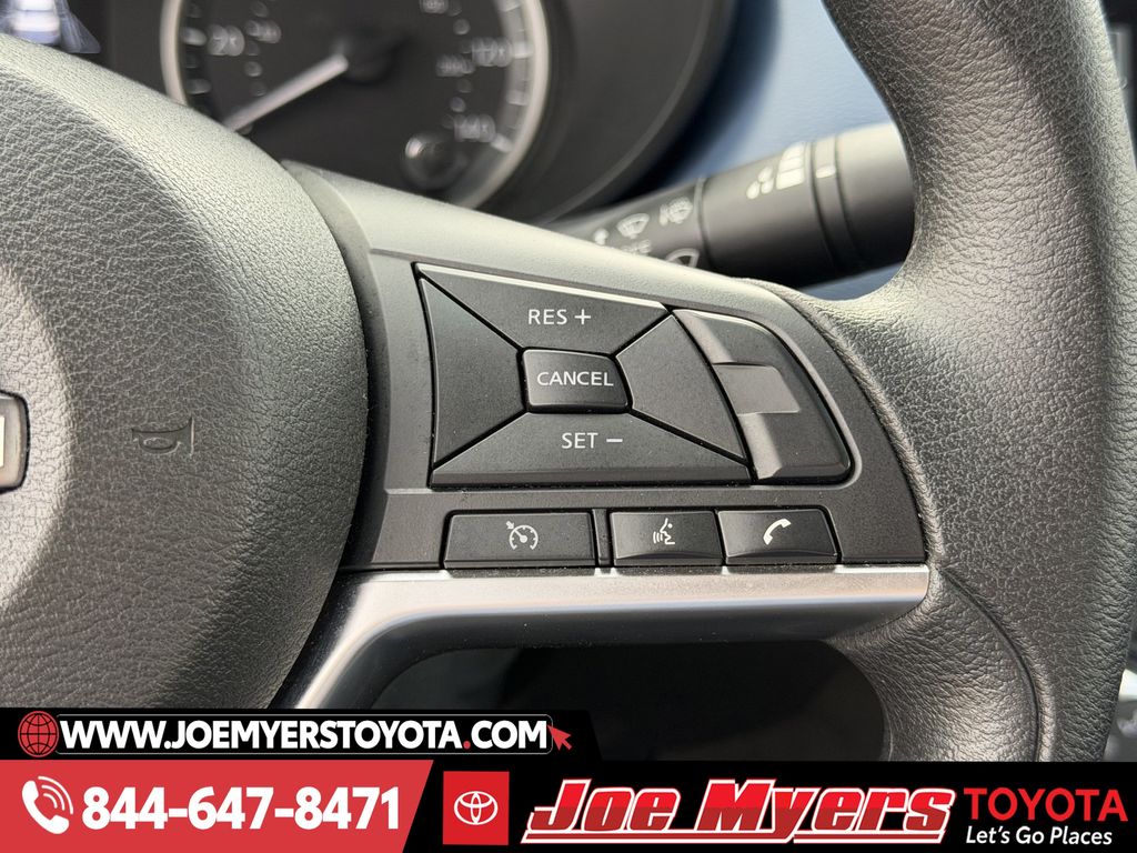 Used 2025 Brilliant Silver Metallic Nissan 1.6 SV image 22