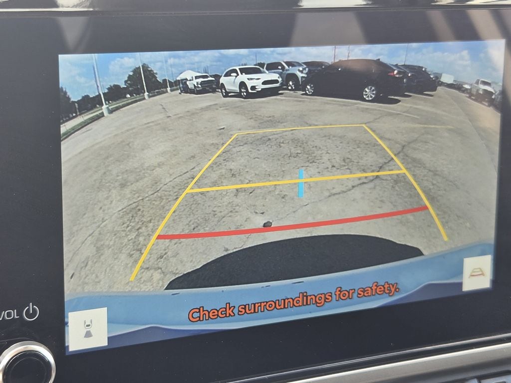 Used 2025 Ice Toyota LE image 19