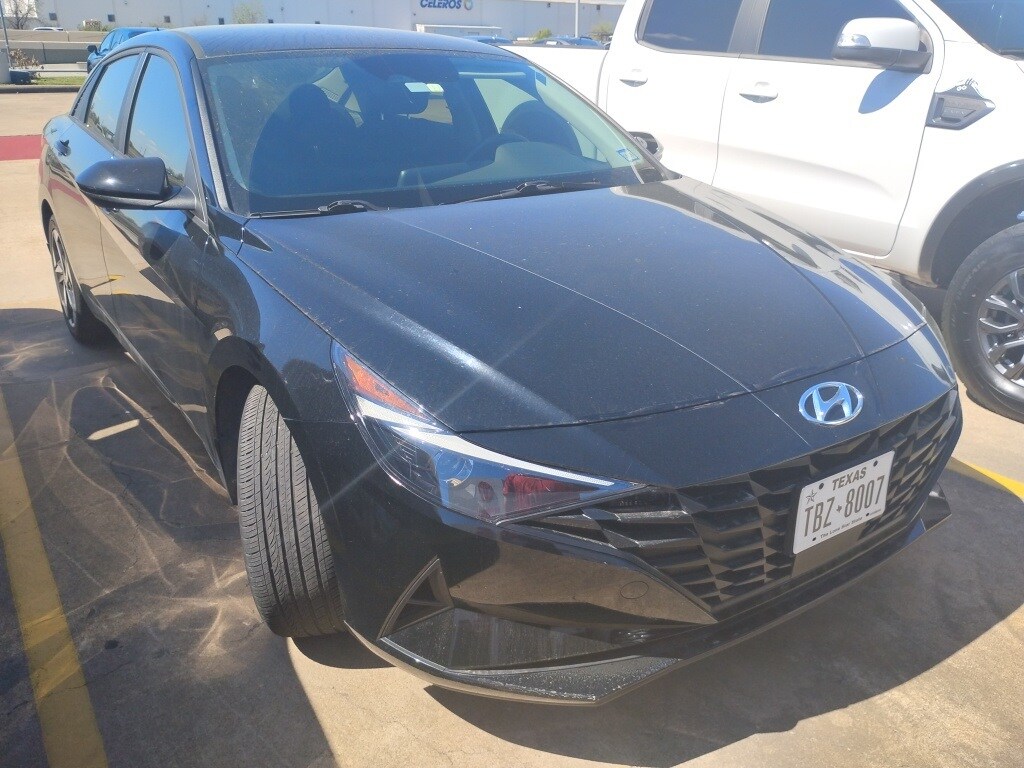 Used 2023 Hyundai Elantra SEL Sedan