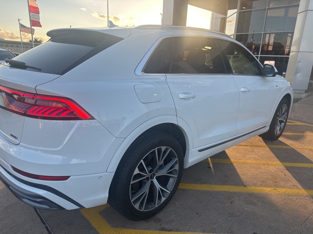 2021 Audi Q8 55 Premium Plus photo 2