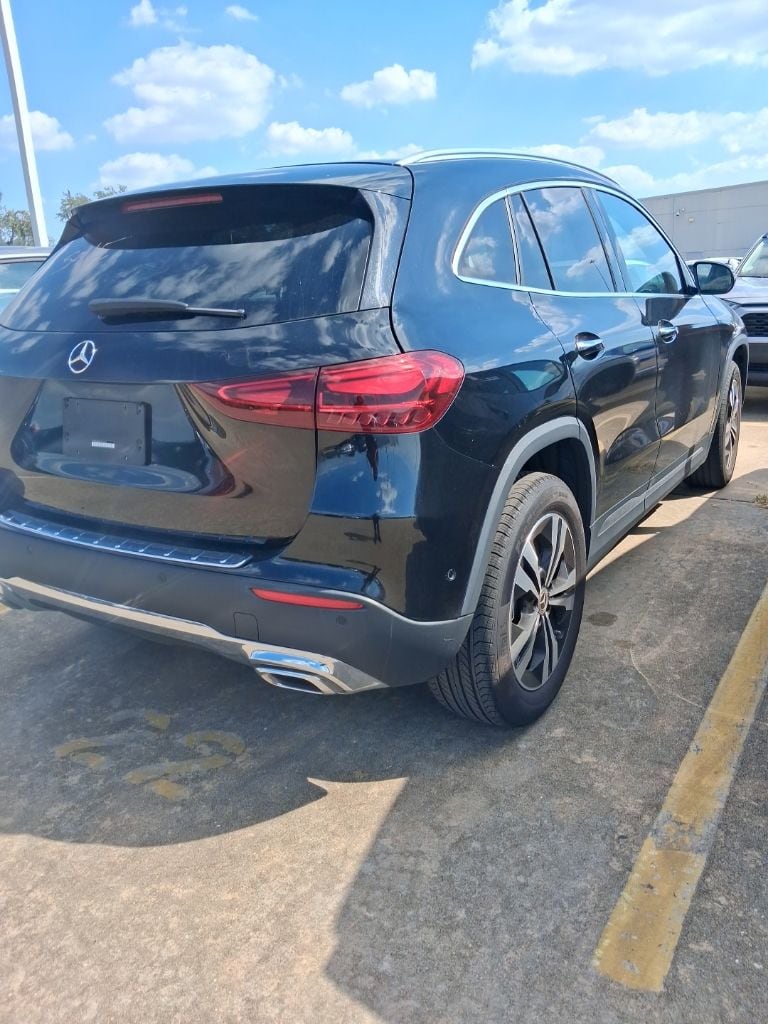 Used 2025 Black Mercedes-Benz GLA 250 image 3